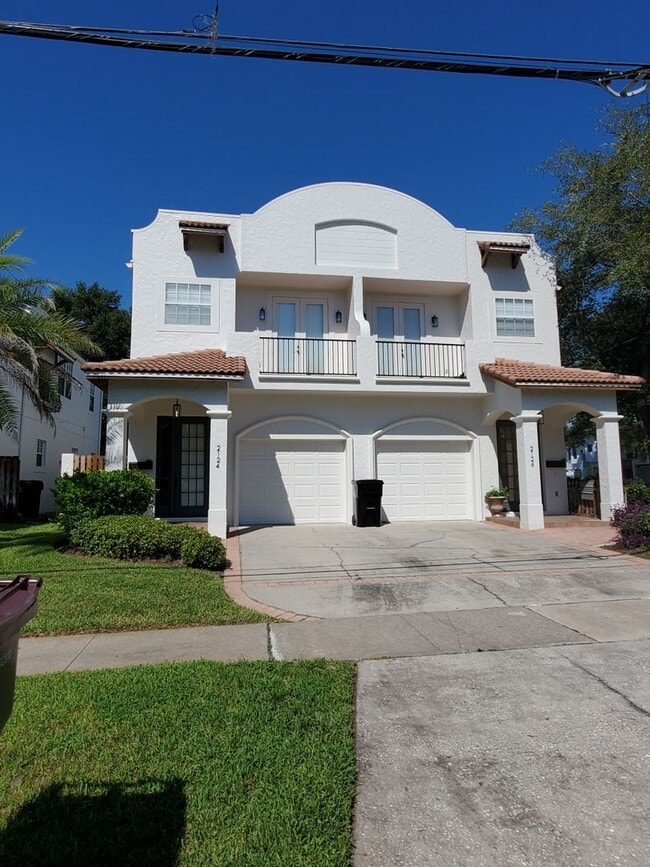 Building Photo - College Park Townhouse with Private Backya...