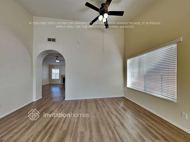 Building Photo - 16140 E Glendora Dr