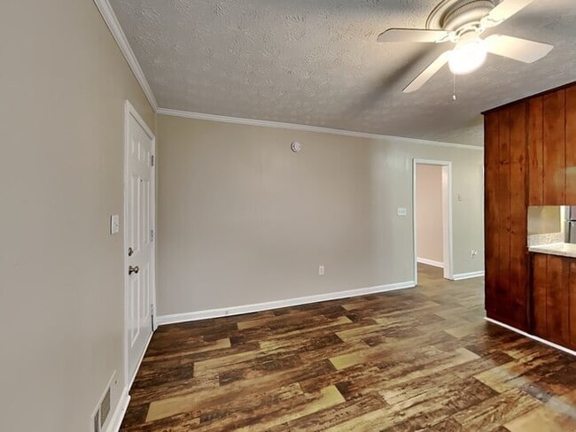 Foto del edificio - 1811 Wendell Way