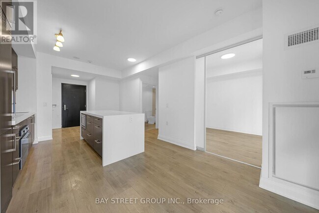 Building Photo - 2803-65-3165 St Mary St