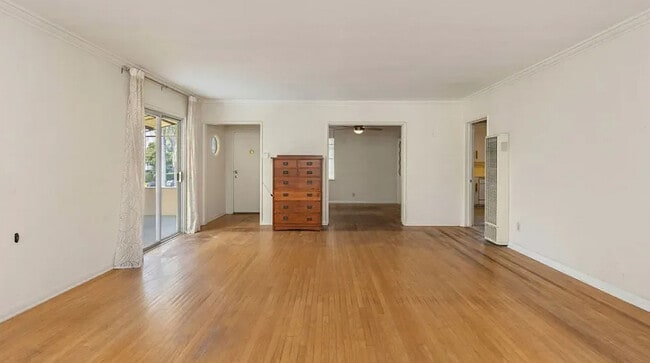 Building Photo - 3515 E 1st St