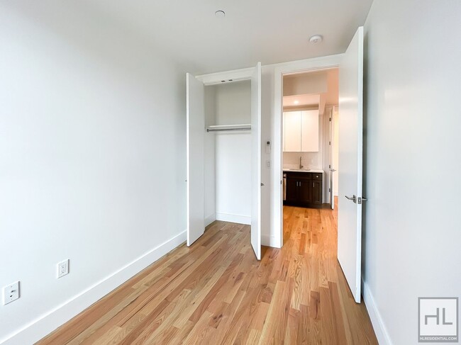 Foto del edificio - Great Williamsburg Location / Modern 3-Bed...