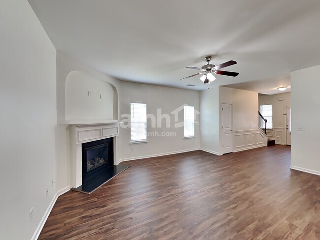 Foto del edificio - 3389 Gardenside Walk SW
