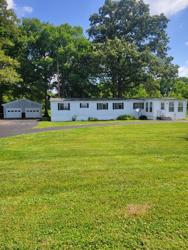 Building Photo - 26750 Line Rd