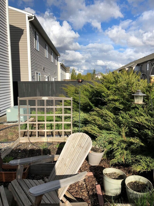 Foto del edificio - 257 NW Clay Ct