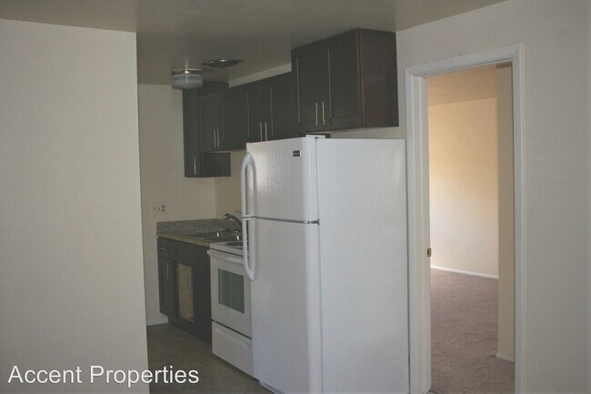 Building Photo - 2935 COLLEGE