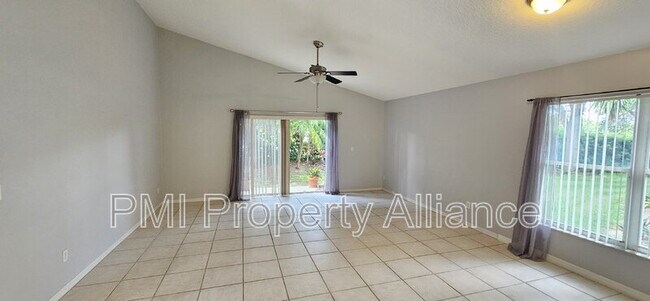 Foto del edificio - 17343 Summer Oak Ln