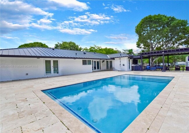 Foto del edificio - 18300 SW 48th St