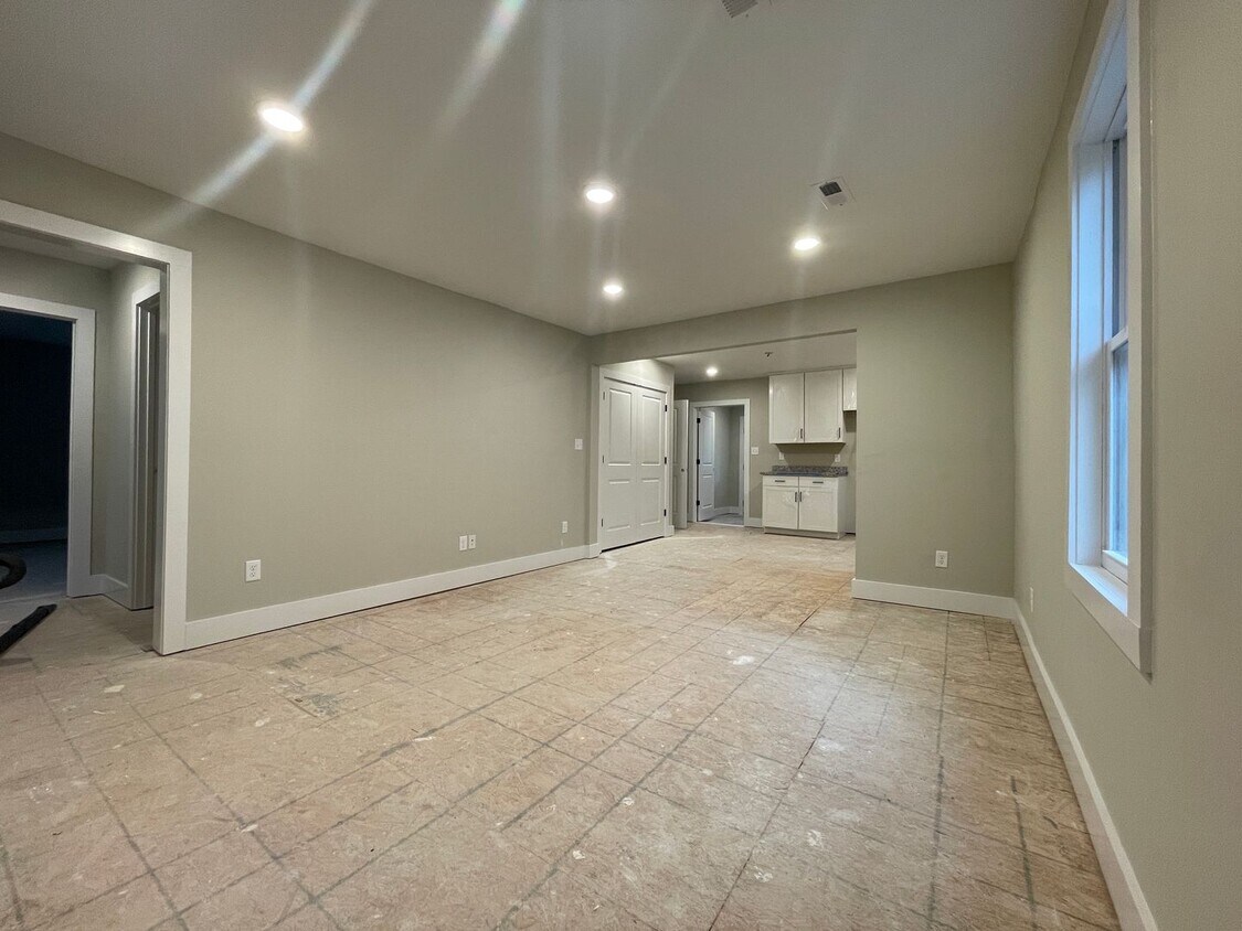 Building Photo - Fully remodeled rancher