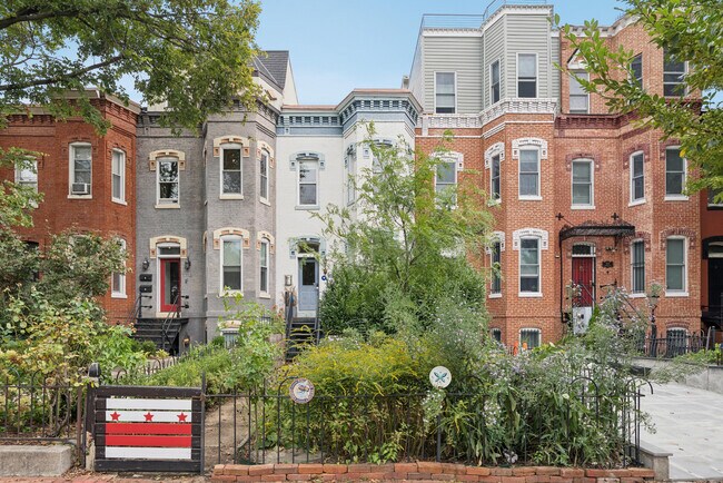 Foto del edificio - 1711 New Jersey Ave NW