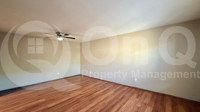 Building Photo - 2634 N 43rd Ave