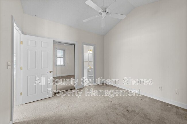Foto del edificio - 4771 Wild Iris Dr