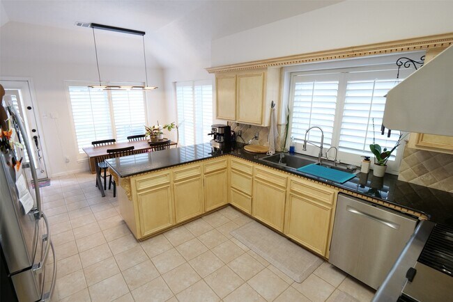 Foto del edificio - 17707 Noble Oak Ct