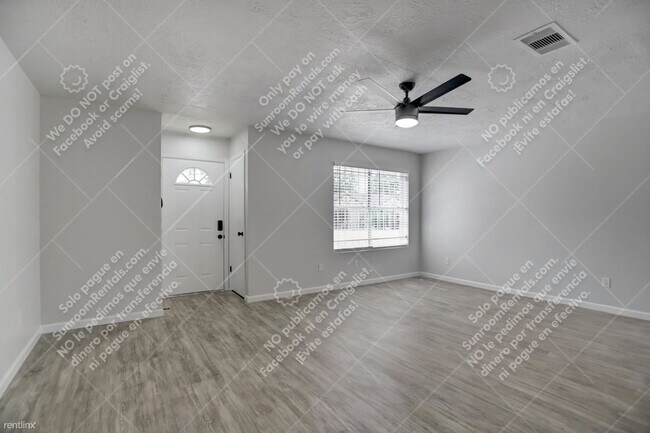 Foto del edificio - 2 br, 2 bath Duplex - 12621 Veterans Memor...