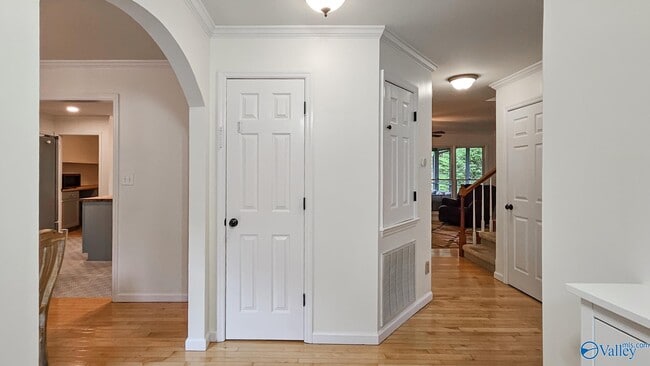 Building Photo - 118 Hartington Dr