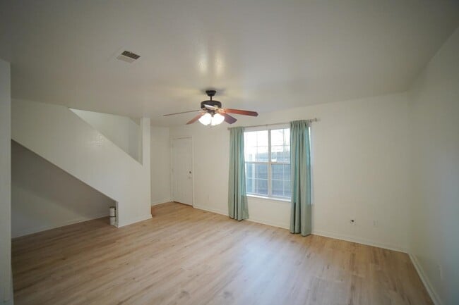 Foto del edificio - 1264 Ocala Rd