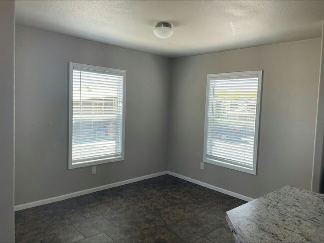 Foto del edificio - 19225 N Cave Creek Rd