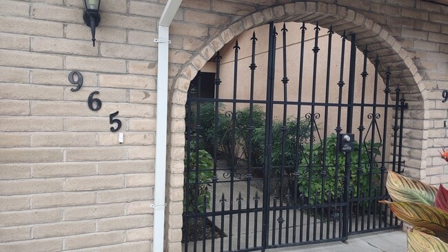 Photo - 965 Johnfer Way House