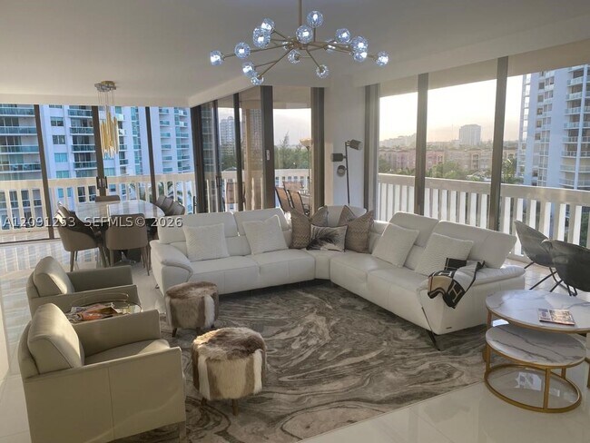Foto del edificio - 19355 Turnberry Way