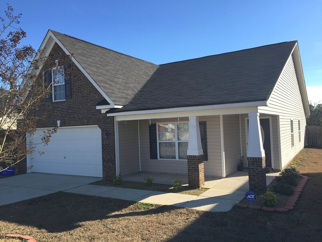 Primary Photo - BEAUTIFUL HOME IN MOORES CREEK