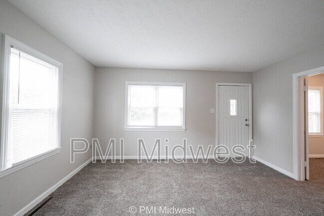Foto del edificio - 1615 E Southport Rd