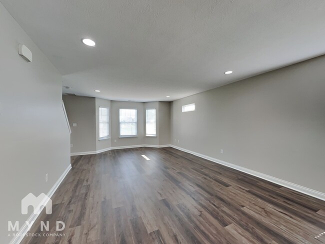 Building Photo - 618 Albermarle Dr