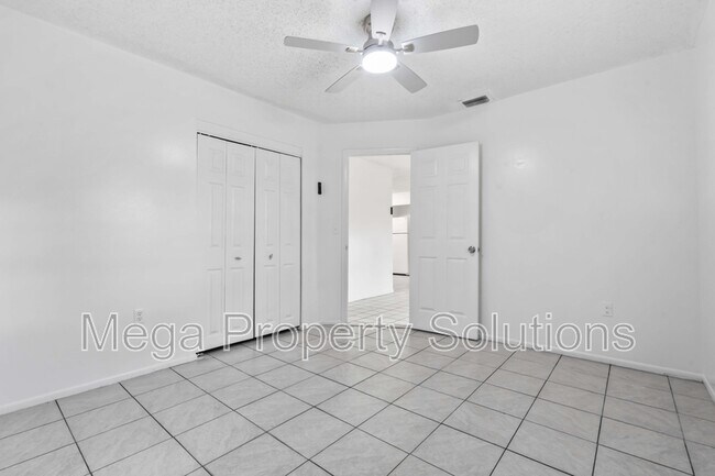 Building Photo - 15208 Omaha St