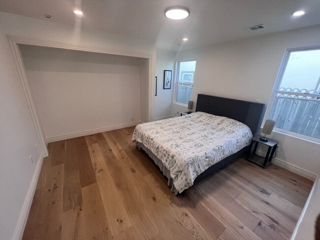 Foto del edificio - 404 Grayson Ct