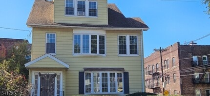 Building Photo - 264 Pomona Ave