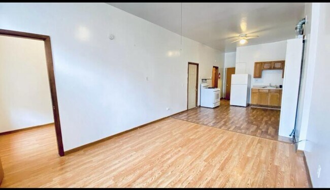 Foto del edificio - 1 bedroom in Chicago IL 60642
