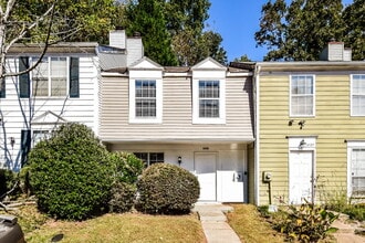 Building Photo - 5729 Wells Cir Building Photo - 5729 Wells Cir