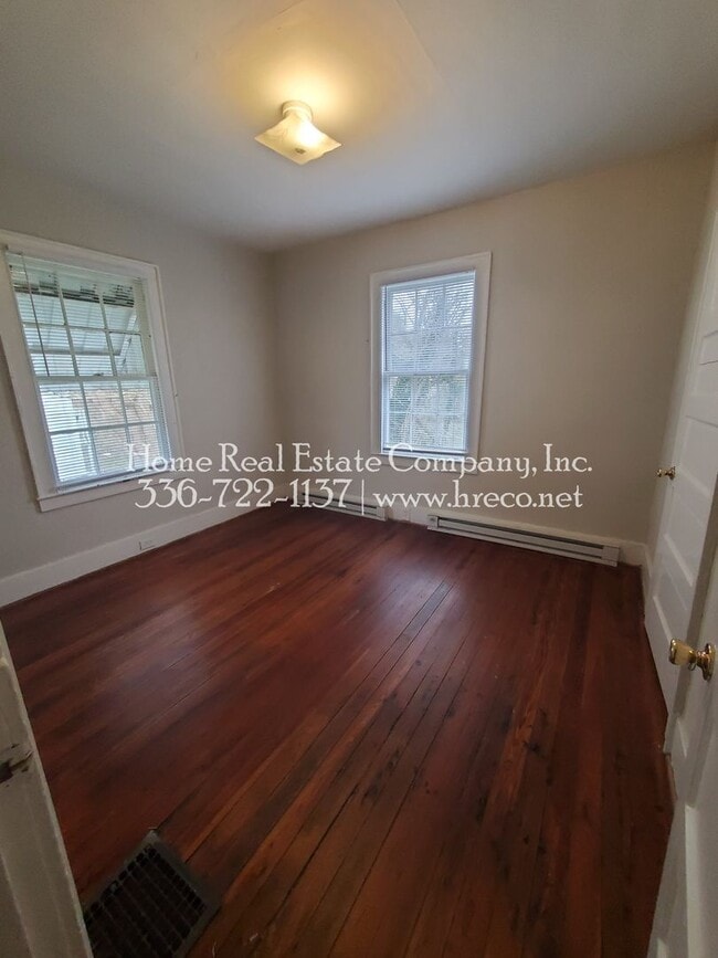 Photo - 920 N Jackson Ave House