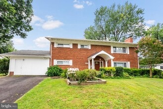 Building Photo - 1602 Woodmoor Ln