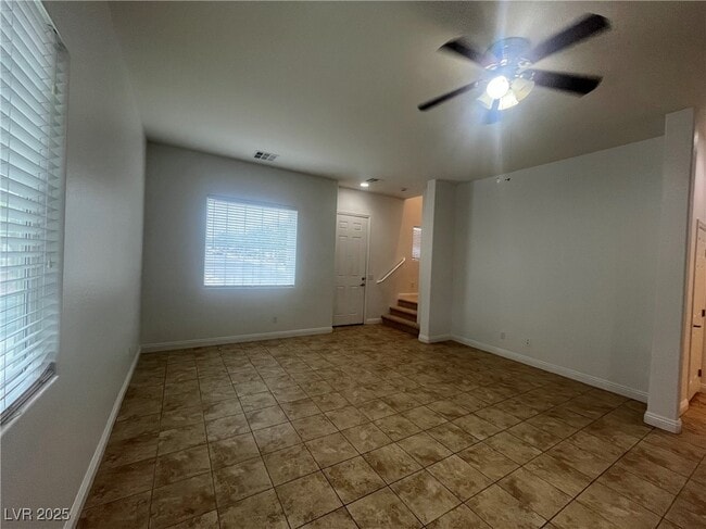 Foto del edificio - 7568 Nicklin St