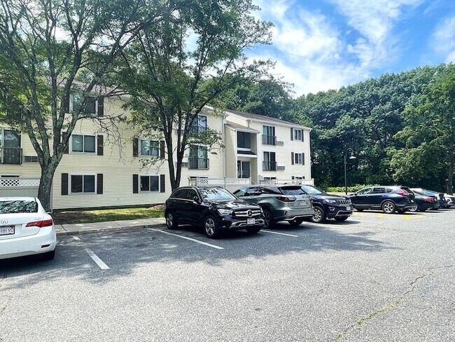 Foto del edificio - 9 Village Hill Ln