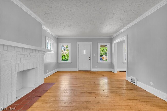 Foto del edificio - 921 Helmsdale Rd