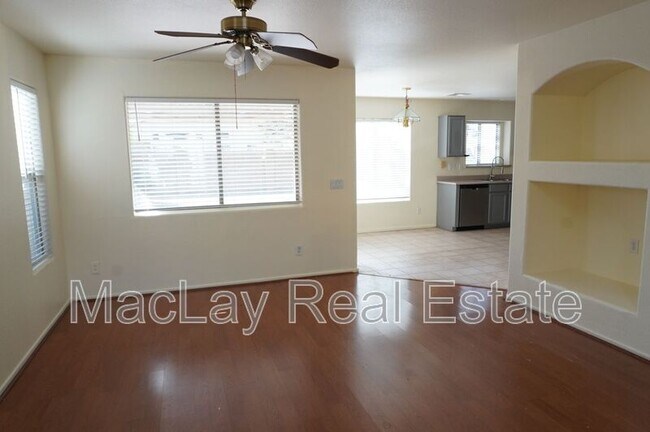 Foto del edificio - 1767 E Patrick St