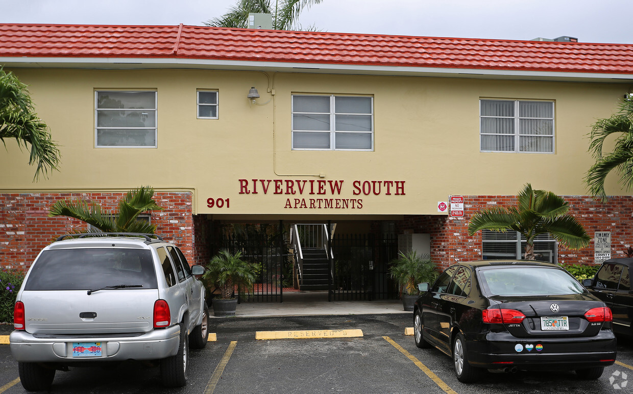 River South Apartments - Riverview South Apartments