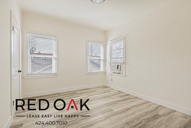 Building Photo - ~LOW DEPOSIT~ Charming Two Bedroom with In...