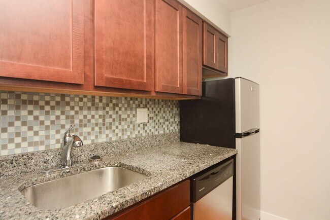 Foto del edificio - 450 W Barry Ave