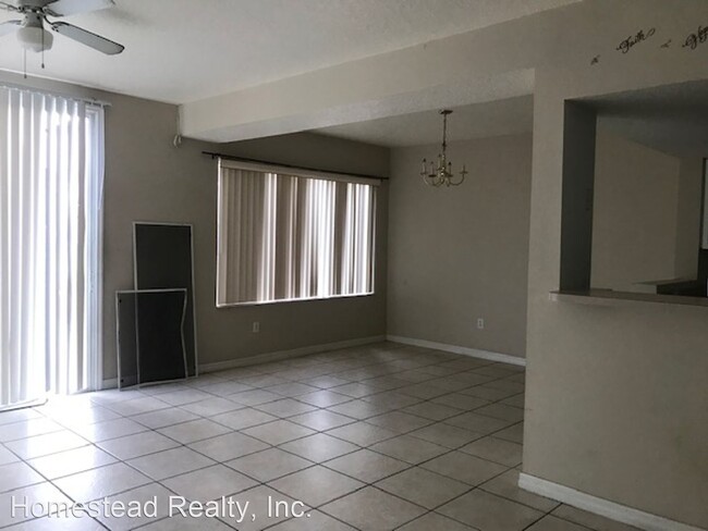 Building Photo - 3 br, 2 bath House - 2725 Fan Palm Dr. "A"