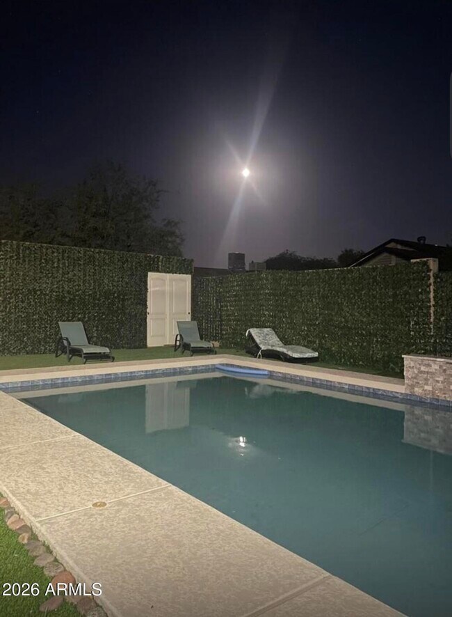 Foto del edificio - 1507 E Apollo Rd