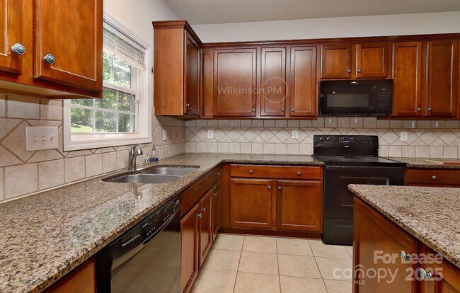 Building Photo - 8827 SedgeBurn Dr