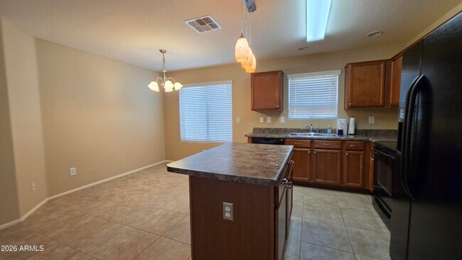 Foto del edificio - 40458 W Hayden Dr