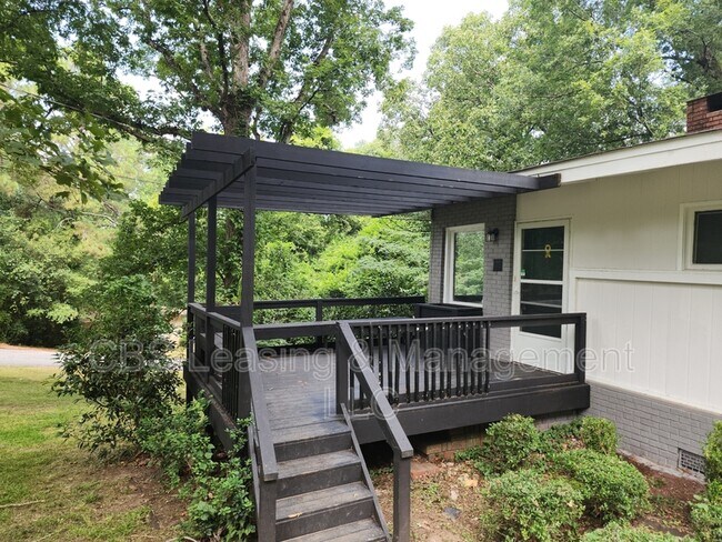 Foto del edificio - 4001 Calhoun Dr