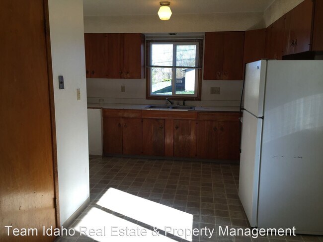 Foto del edificio - 611-611 East E Street