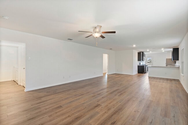 Building Photo - 15223 Telfaire Mdws