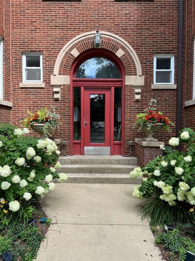 Foto principal - 4717 N Beacon St