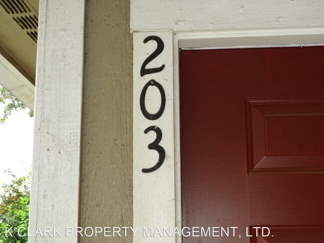 Foto del edificio - 2 br, 1 bath House - 1016 BLANCO RD #203