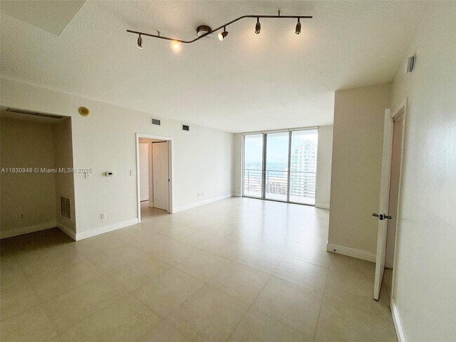 Building Photo - 325 S Biscayne Blvd